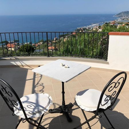 La Casa Di Sissi B&B Sanremo Eksteriør bilde